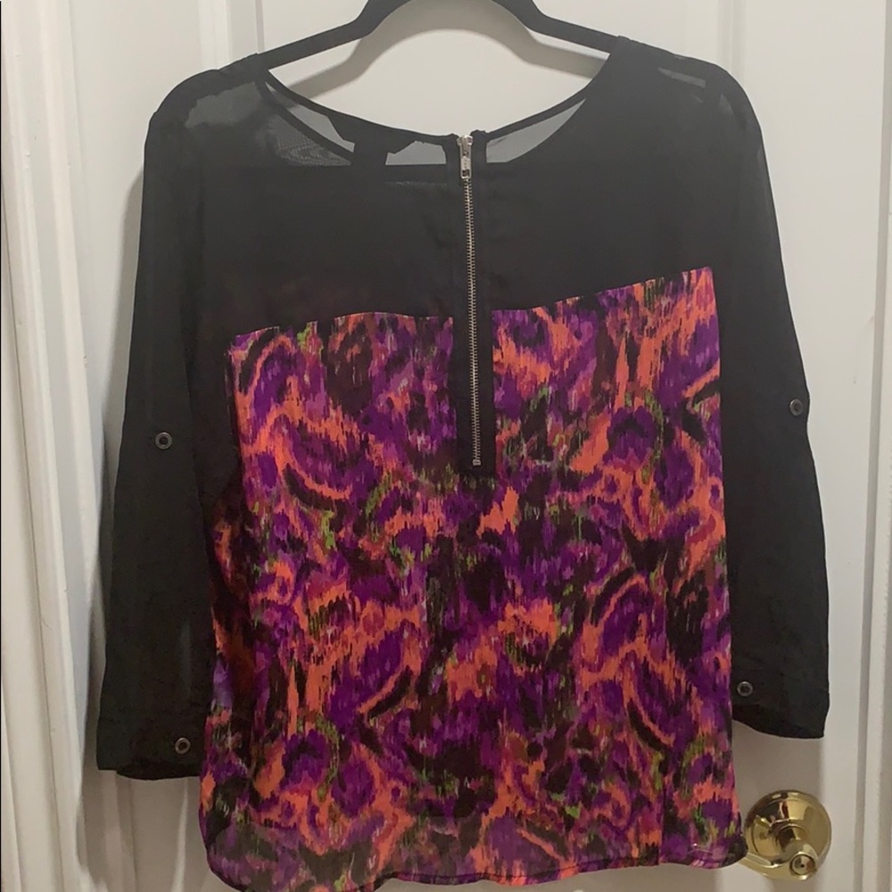 Blouse - Picture 2 of 3